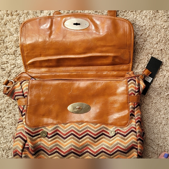 Street Level Woven Messrnger / Attache Bag. New With Tags, Vegan Leather - Picture 5 of 8